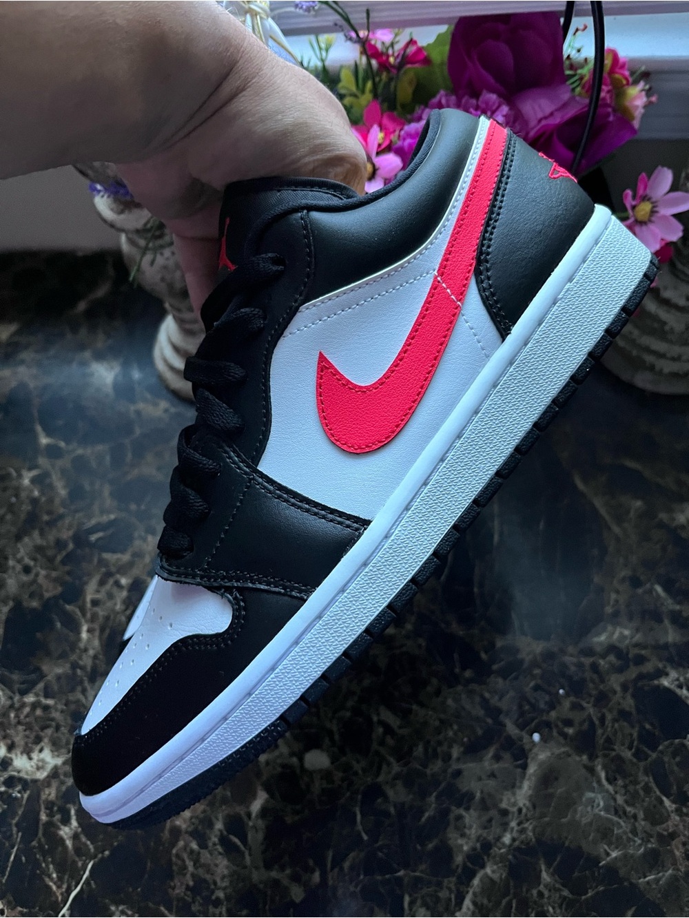 Jordan 1 Low
Siren Red
Streetwear/Lifestyle Shoes
Size 10.5 for Women